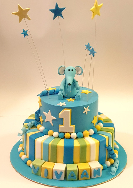 Birthday cake with fondant Design 10