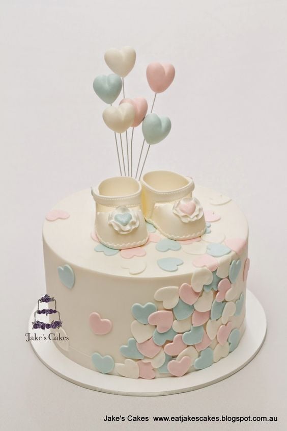 Gender-neutral birthday cake ideas Design 23