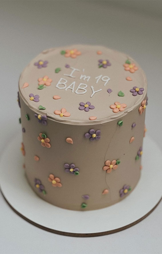 Gender-neutral birthday cake ideas Design 42