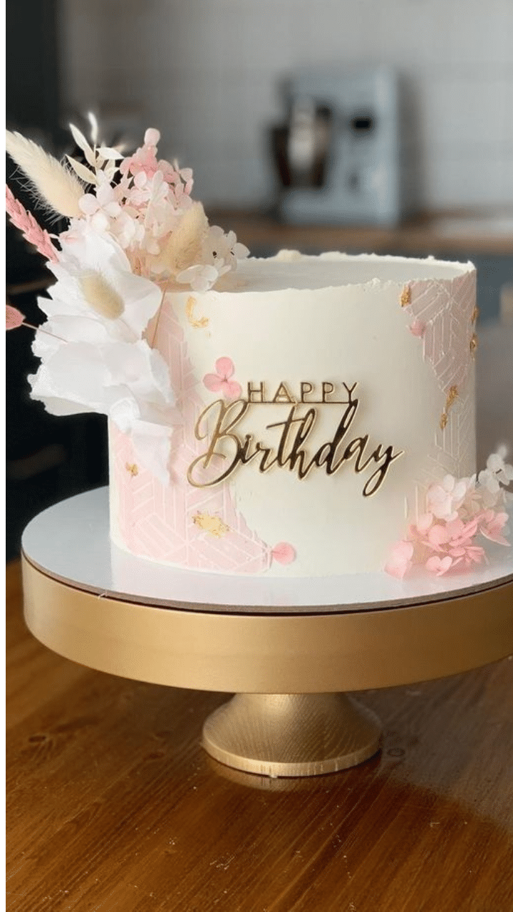 Simple birthday cake designs Design 11