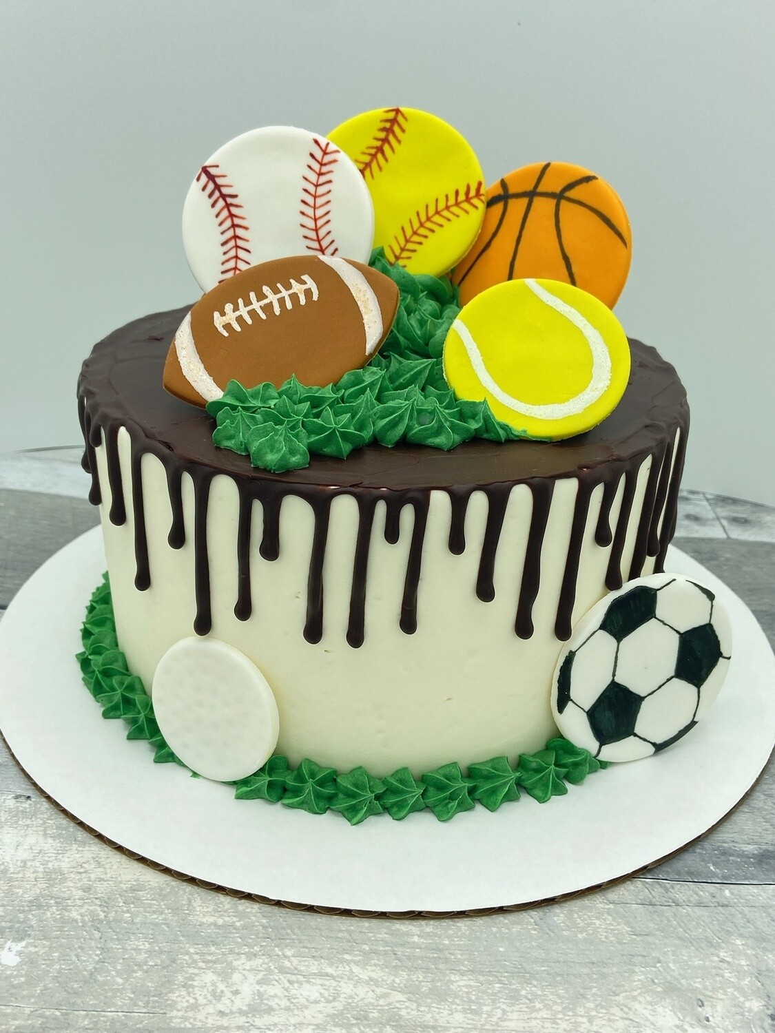 Sports-themed birthday cake Design 19