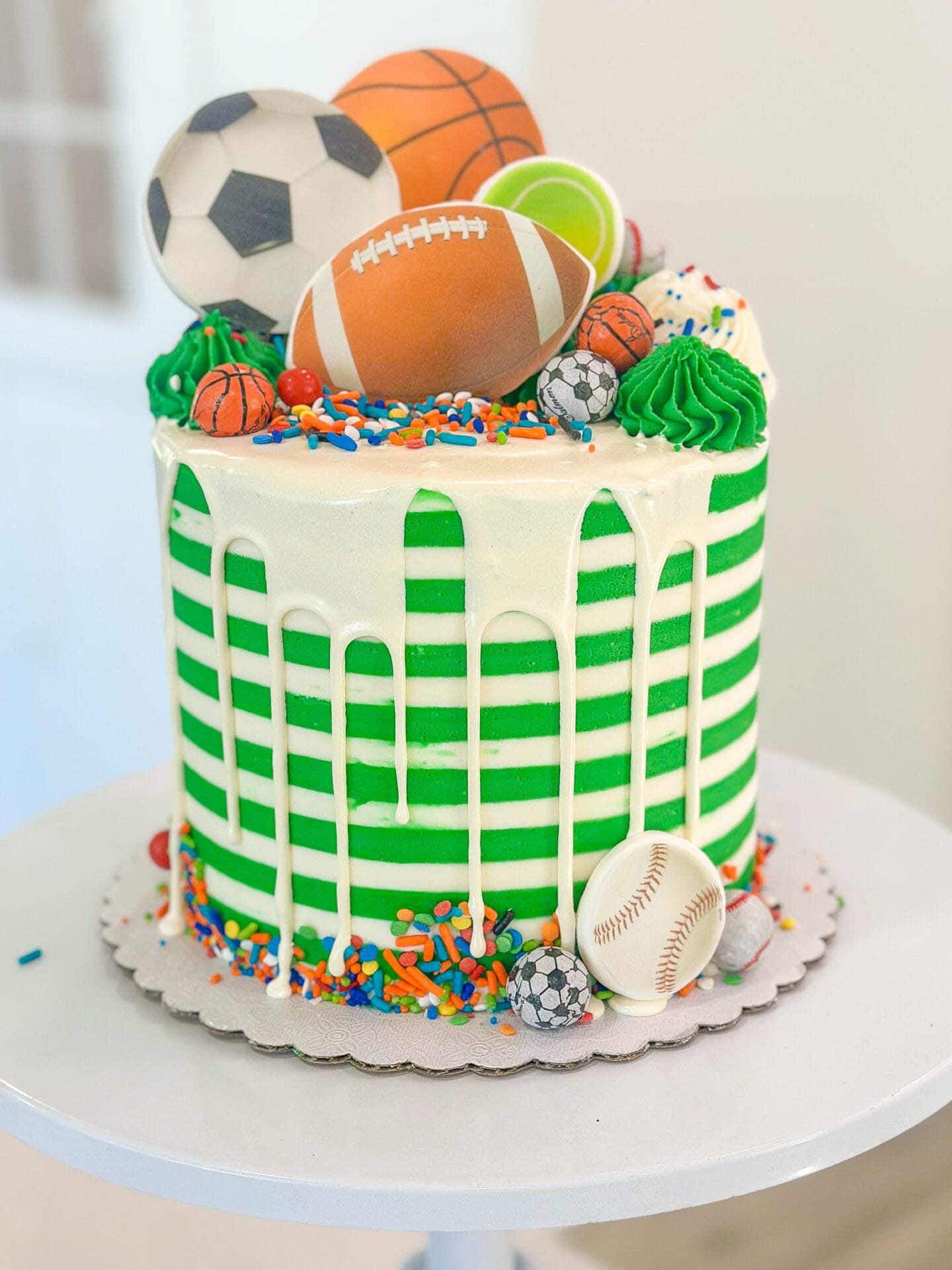 Sports-themed birthday cake Design 27